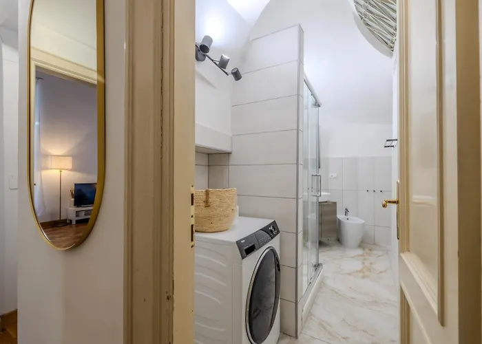 Storico In Zona Barberini Apartamento *