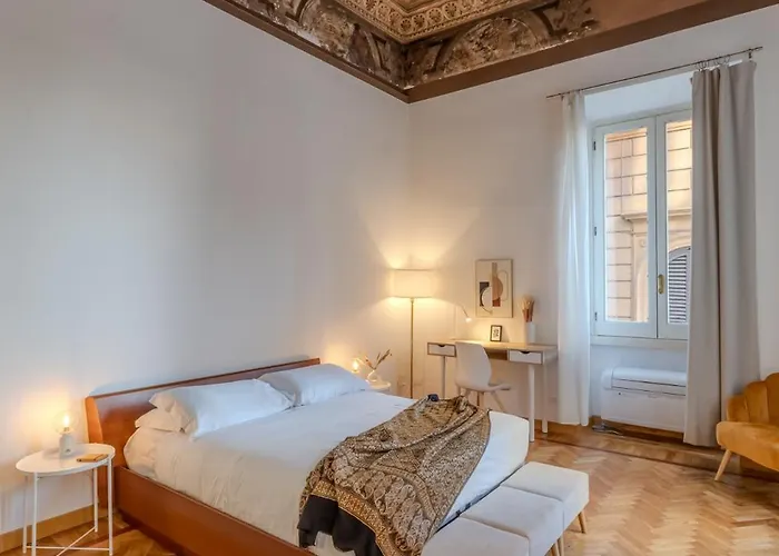 Storico In Zona Barberini *